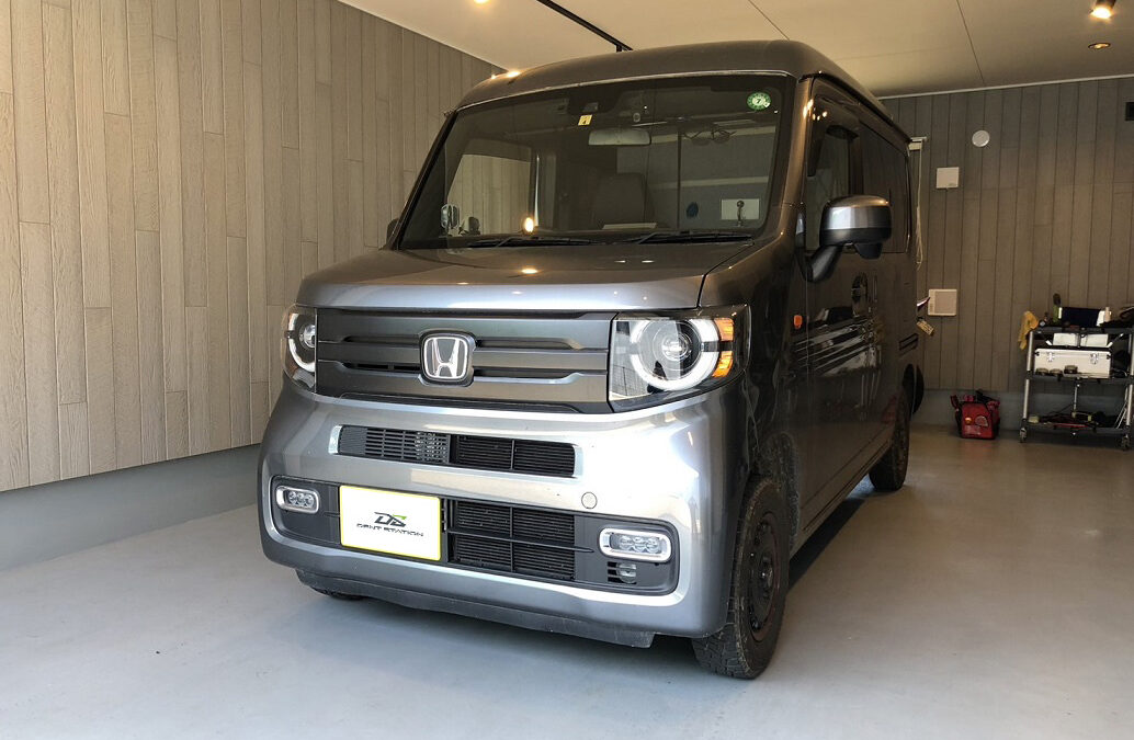 ホンダ・N-VAN　フロントガラス修理