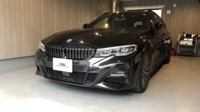 BMW3シリーズ320ｄ　フロントガラス修理