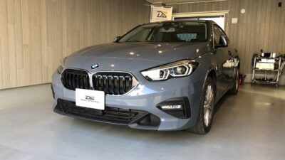 BMW 218iグランクーペ　フロントガラス修理